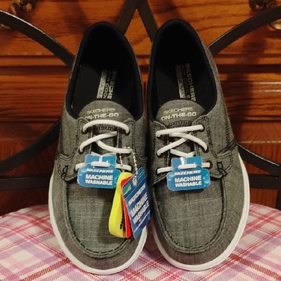Skechers Shoes - Skechers On-The-Go Slip On Shoes Size 6 Wide | Air-Cooled Goga Mat | NWOT